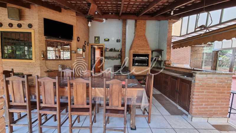 Casa em Condomínio Chácaras Itambé